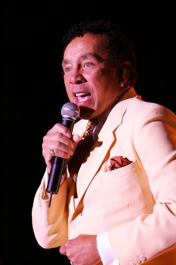 Smokey Robinson's Love Triangle: A Music Legend's Affair and Texas ...